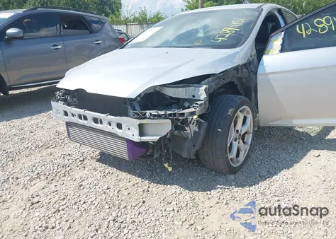 2014 Ford Focus St z USA, uszkodzony, nr VIN 1FADP3L96EL164339